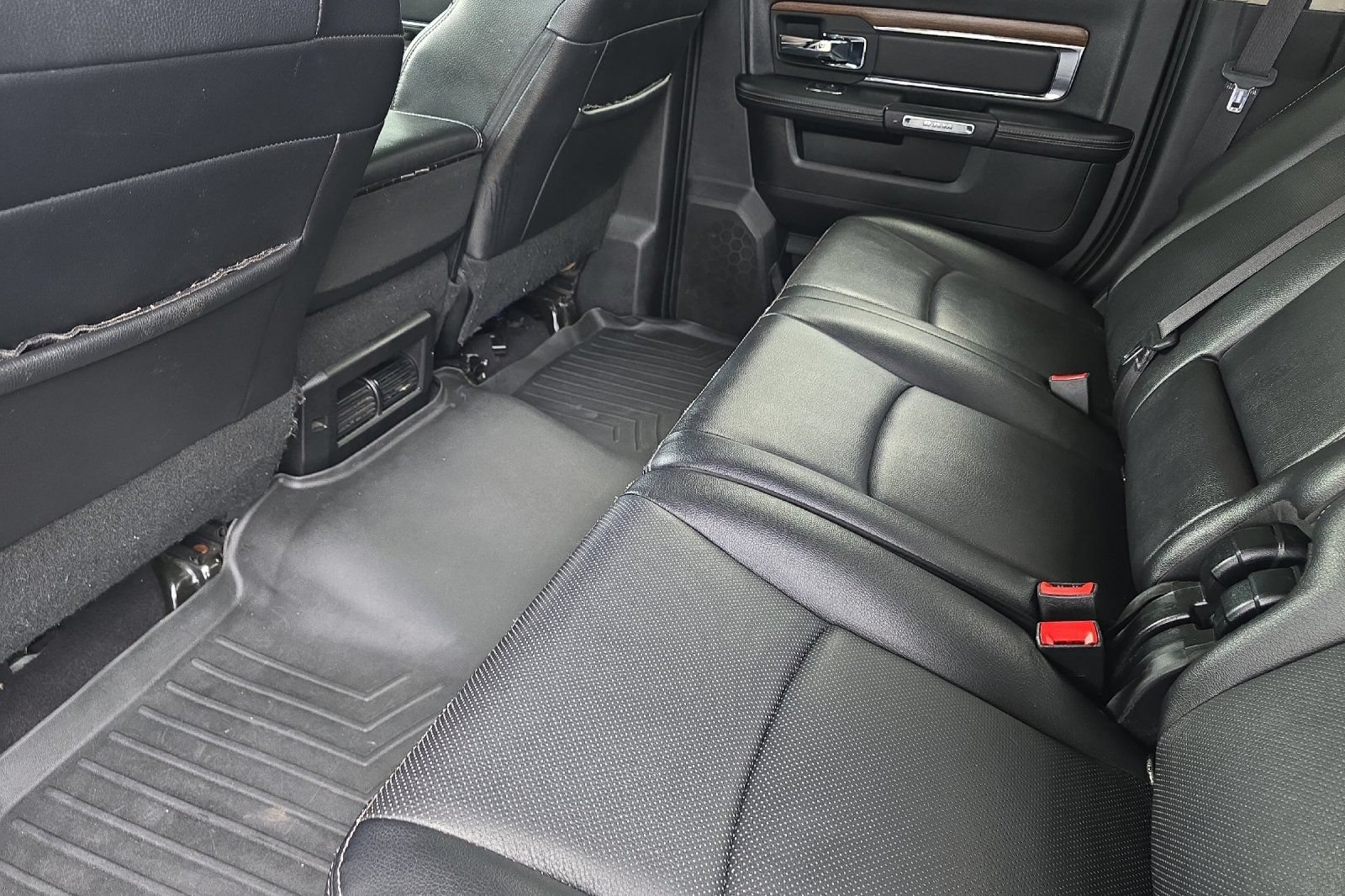 Used 2017 RAM 2500 Laramie AWD/4WD image 9