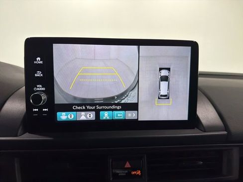 Used 2023 Honda Pilot TrailSport image 39