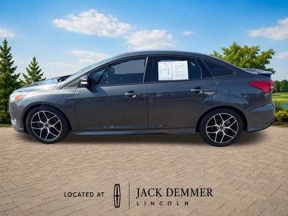 Used 2016 Ford Focus SE w/ SE Sport Package