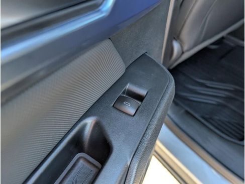 New 2026 Chevrolet Equinox EV LT image 12