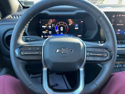 Used 2025 Chevrolet Colorado Trail Boss image 7