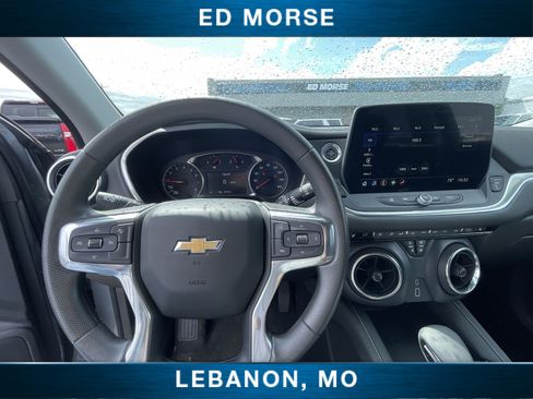 Certified 2025 Chevrolet Blazer LT FWD image 11