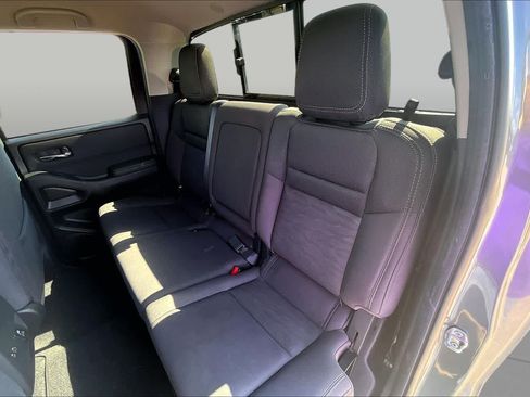 Used 2023 Nissan Frontier SV w/ SV Convenience Package AWD/4WD image 21