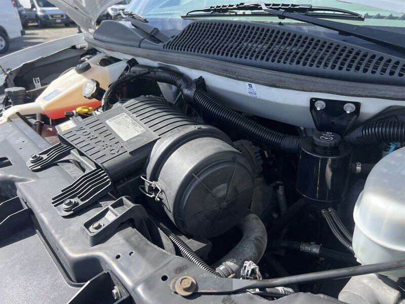 Used 2013 GMC Savana 2500 RWD image 21