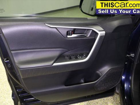 Used 2022 Toyota RAV4 XLE w/ Convenience Package image 27