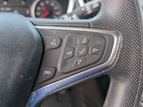 Used 2019 Chevrolet Equinox LT FWD image 21