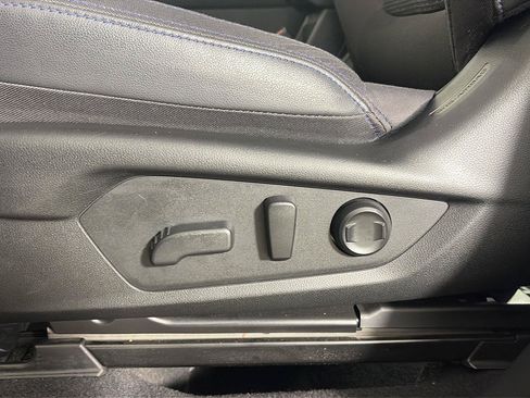 Used 2025 Subaru Forester Premium w/ Convenience Package #1 AWD/4WD image 8
