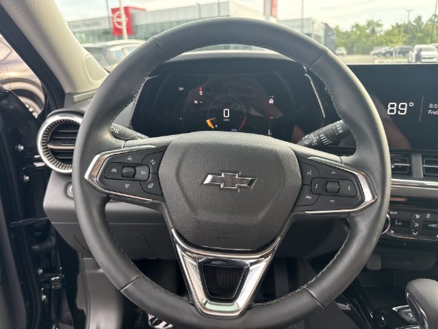Used 2025 Chevrolet Trax ACTIV w/ Driver Confidence Package FWD image 14