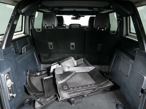 Used 2025 Ford Bronco Badlands image 31