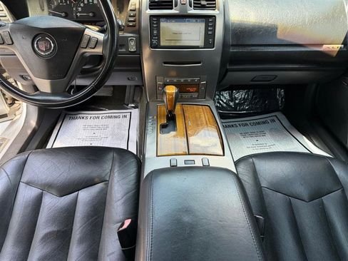 Used 2005 Cadillac XLR image 11