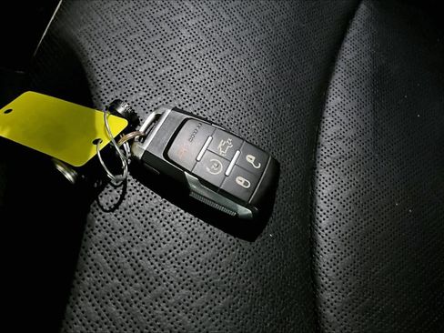 Used 2019 RAM 2500 Laramie AWD/4WD image 15