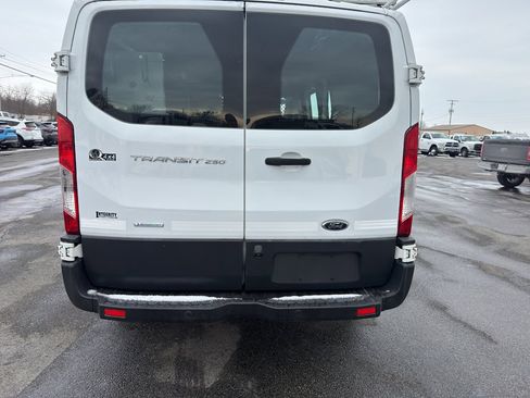 Used 2017 Ford Transit 250 130 Low Roof image 7
