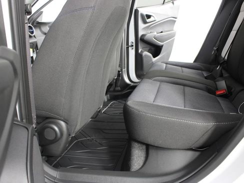 New 2026 Chevrolet Trax LS w/ LS Convenience Package FWD image 16