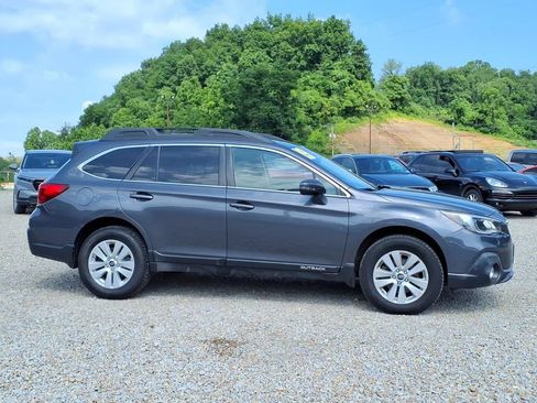 Used 2019 Subaru Outback 2.5i Premium AWD/4WD image 8