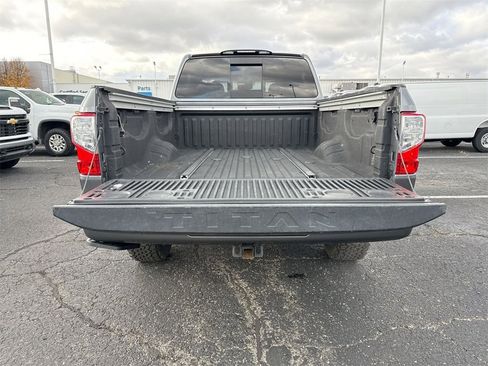 Used 2019 Nissan Titan SL w/ Midnight Edition image 24