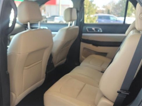 Used 2016 Ford Explorer XLT w/ Equipment Group 202A image 14
