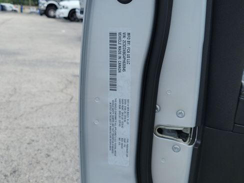 Used 2023 Dodge Charger SXT RWD image 32