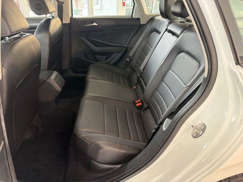 Used 2022 Volkswagen Jetta SE FWD image 21