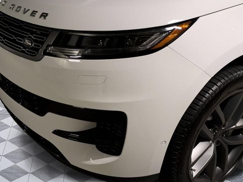 New 2026 Land Rover Range Rover Sport SE AWD/4WD image 10
