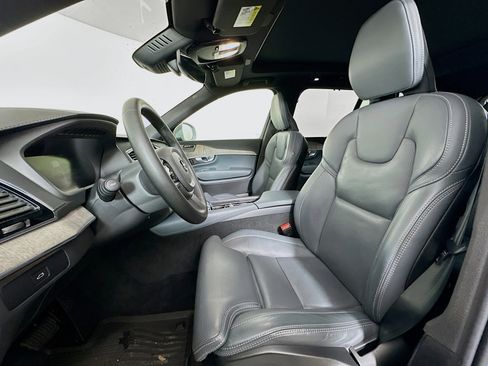 Used 2024 Volvo XC90 B6 Ultimate w/ Protection Package Premier image 13