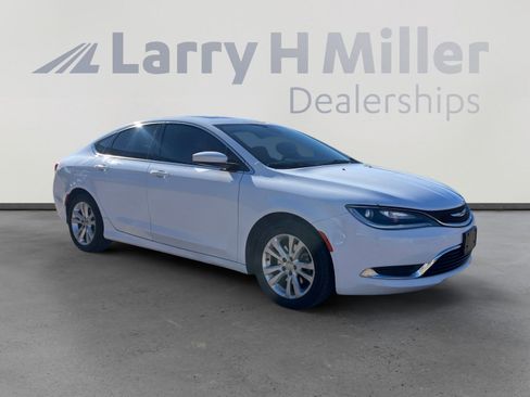 Used 2015 Chrysler 200 Limited w/ Convenience Group image 7