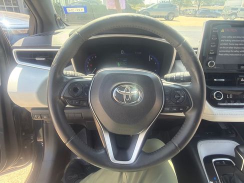 Used 2019 Toyota Corolla XSE FWD image 7