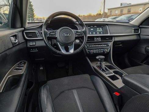Used 2019 Kia Optima S w/ S Panoramic Sunroof Package image 39