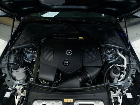 Used 2023 Mercedes-Benz C 300 4MATIC Sedan image 10