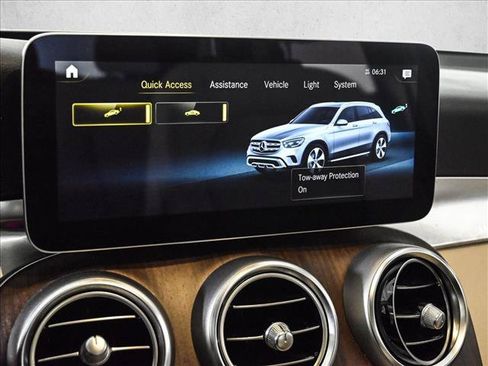 Used 2022 Mercedes-Benz GLC 300 4MATIC image 14