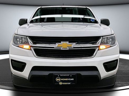 Used 2019 Chevrolet Colorado W/T w/ WT Convenience Package image 2