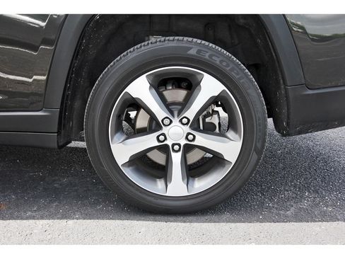 Used 2023 Jeep Grand Cherokee L Limited w/ Trailer Tow Group (B) AWD/4WD image 32