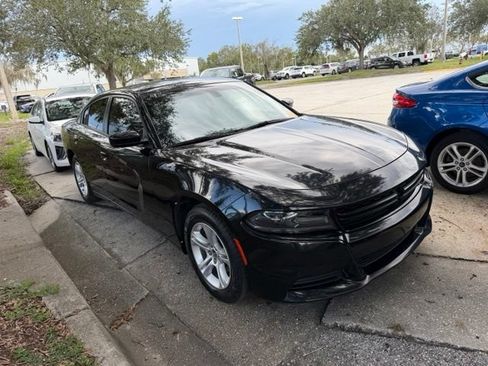 Used 2020 Dodge Charger SXT RWD image 2