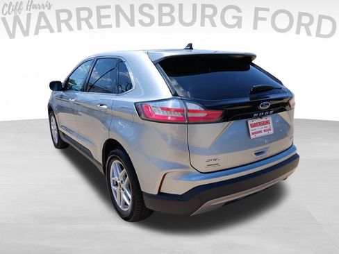 Used 2023 Ford Edge SEL image 5