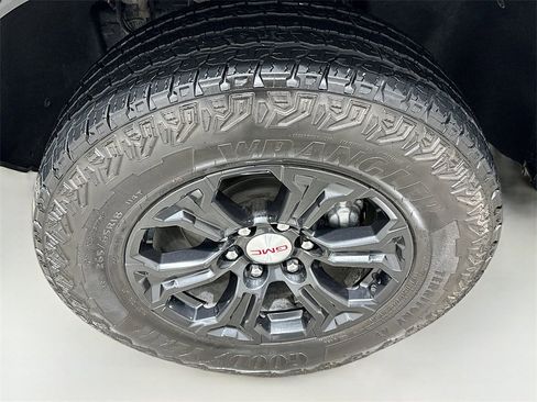 Used 2024 GMC Canyon Elevation w/ Convenience Package image 32