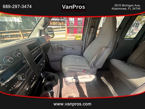 Used 2017 Chevrolet Express 3500 LT w/ LT Preferred Equipment Group image 11