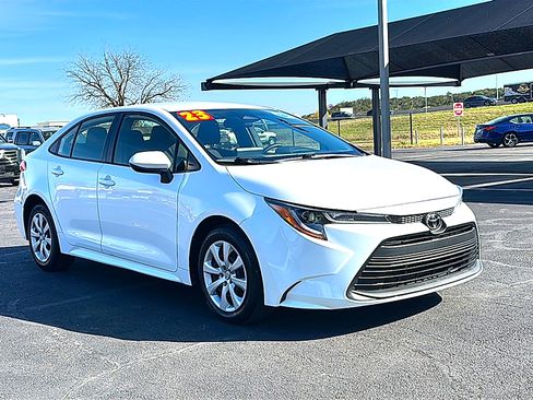 Used 2023 Toyota Corolla LE image 10