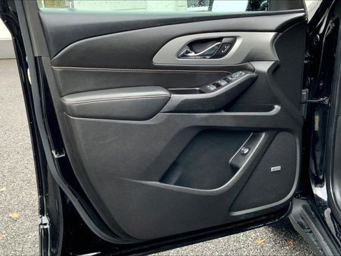 Used 2020 Chevrolet Traverse RS image 23