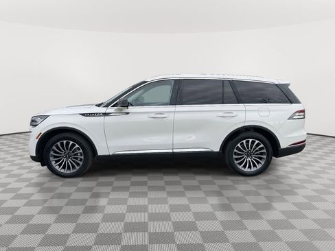 Used 2022 Lincoln Aviator AWD w/ Premium Package image 4