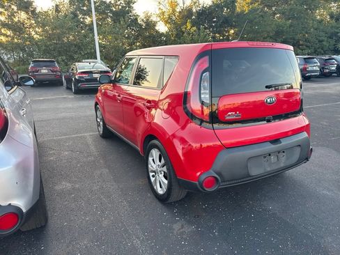 Used 2014 Kia Soul + w/ Primo Package FWD image 9