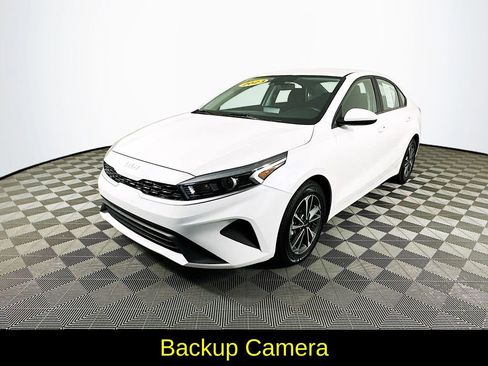Used 2023 Kia Forte LXS image 5