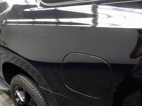 Used 2023 Chevrolet Tahoe LS image 32