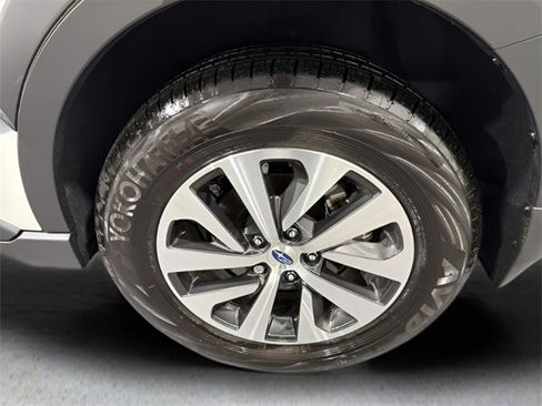 Certified 2025 Subaru Outback Premium w/ Popular Package #1A image 32