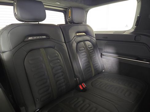 Used 2025 Rivian R1S Adventure AWD/4WD image 25
