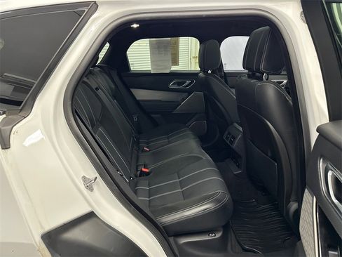 Used 2018 Land Rover Range Rover Velar R-Dynamic SE image 17