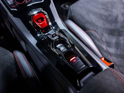 Used 2017 Lamborghini Huracan LP 610-4 Avio image 45