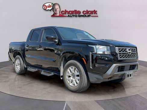 Certified 2022 Nissan Frontier SV w/ Technology Package AWD/4WD image 8