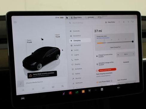 Used 2023 Tesla Model 3 Standard Range image 29