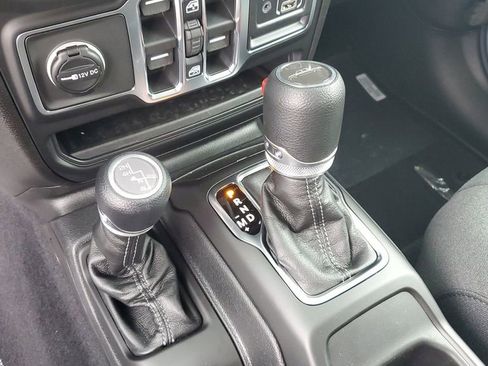 New 2026 Jeep Gladiator Sport image 25