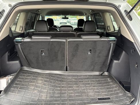 Certified 2023 Volkswagen Atlas SE FWD image 28