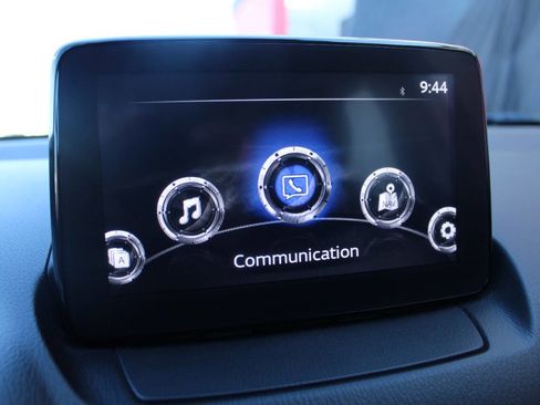 Used 2020 Toyota Yaris LE image 14